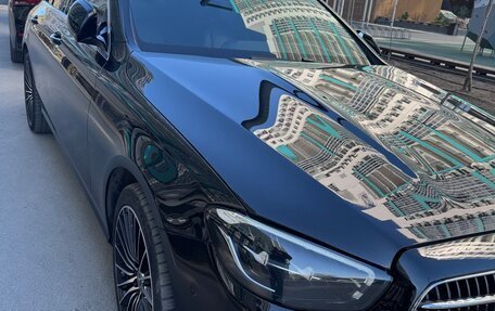 Mercedes-Benz E-Класс, 2021 год, 4 000 000 рублей, 2 фотография