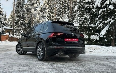 Volkswagen Tiguan II, 2018 год, 2 950 000 рублей, 4 фотография