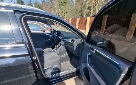 Volkswagen Tiguan II, 2018 год, 2 950 000 рублей, 10 фотография