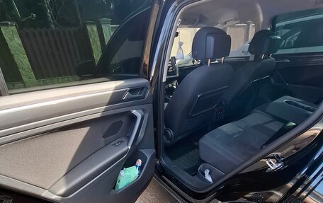 Volkswagen Tiguan II, 2018 год, 2 950 000 рублей, 9 фотография