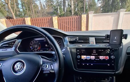 Volkswagen Tiguan II, 2018 год, 2 950 000 рублей, 13 фотография