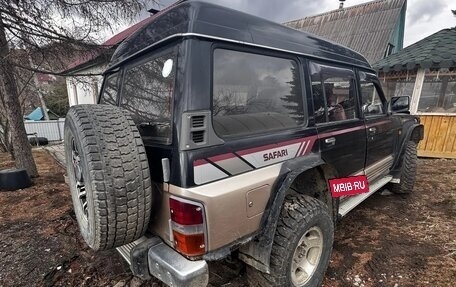 Nissan Safari IV, 1993 год, 750 000 рублей, 3 фотография