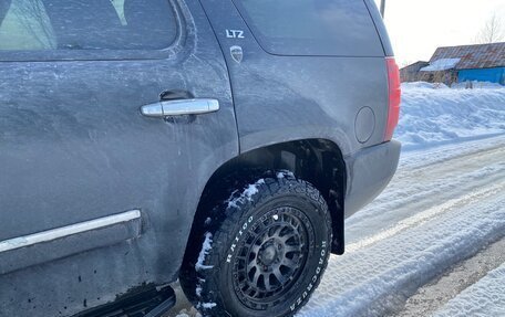 Chevrolet Tahoe III, 2013 год, 2 349 000 рублей, 17 фотография