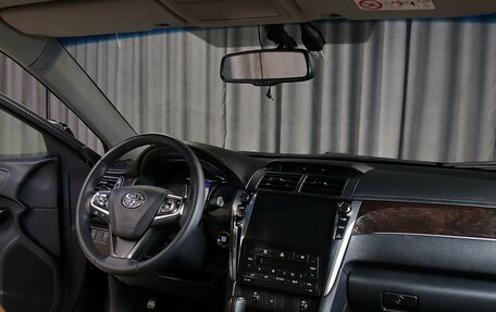 Toyota Camry, 2016 год, 1 599 000 рублей, 5 фотография