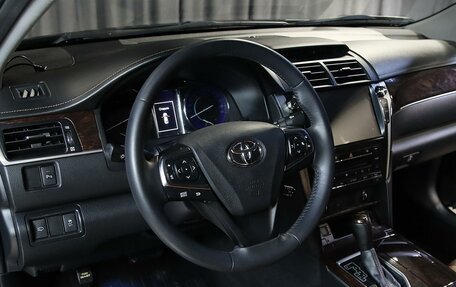 Toyota Camry, 2016 год, 1 599 000 рублей, 10 фотография