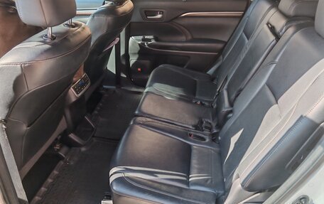 Toyota Highlander III, 2014 год, 3 300 000 рублей, 3 фотография