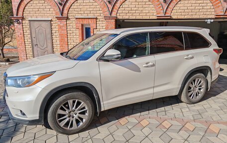 Toyota Highlander III, 2014 год, 3 300 000 рублей, 7 фотография