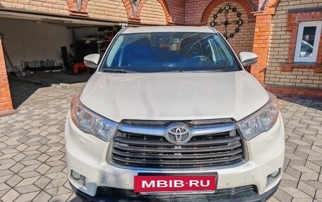 Toyota Highlander III, 2014 год, 3 300 000 рублей, 8 фотография