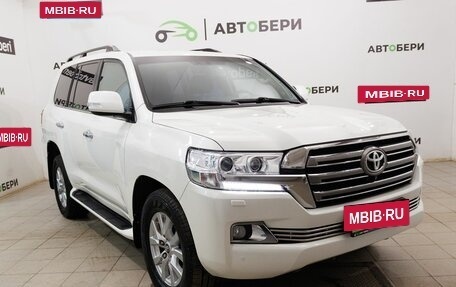 Toyota Land Cruiser 200, 2016 год, 6 200 000 рублей, 3 фотография