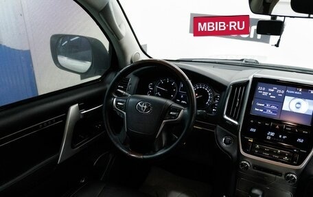 Toyota Land Cruiser 200, 2016 год, 6 200 000 рублей, 15 фотография