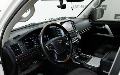 Toyota Land Cruiser 200, 2016 год, 6 200 000 рублей, 20 фотография