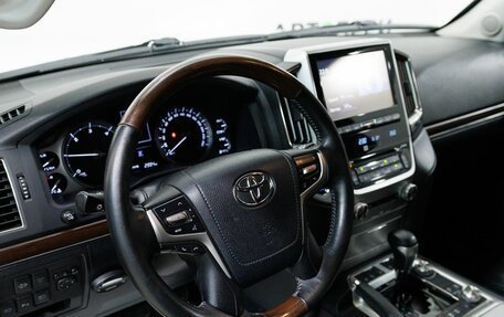 Toyota Land Cruiser 200, 2016 год, 6 200 000 рублей, 22 фотография