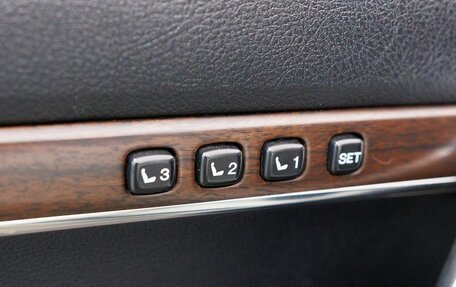 Toyota Land Cruiser 200, 2016 год, 6 200 000 рублей, 24 фотография