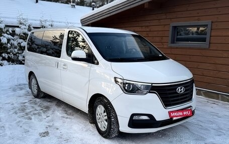 Hyundai H-1 II рестайлинг, 2019 год, 2 550 000 рублей, 3 фотография