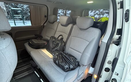 Hyundai H-1 II рестайлинг, 2019 год, 2 550 000 рублей, 13 фотография