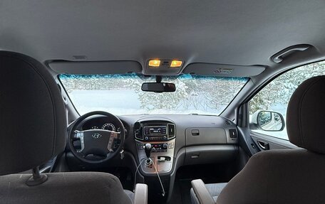 Hyundai H-1 II рестайлинг, 2019 год, 2 550 000 рублей, 12 фотография