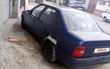 Opel Vectra A, 1989 год, 70 000 рублей, 4 фотография
