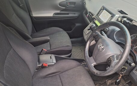 Toyota Wish II, 2010 год, 1 300 000 рублей, 9 фотография