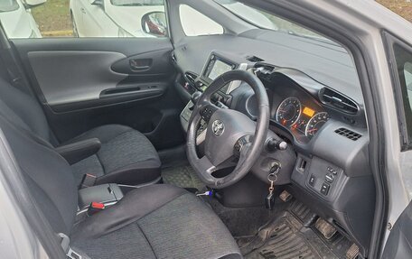 Toyota Wish II, 2010 год, 1 300 000 рублей, 12 фотография