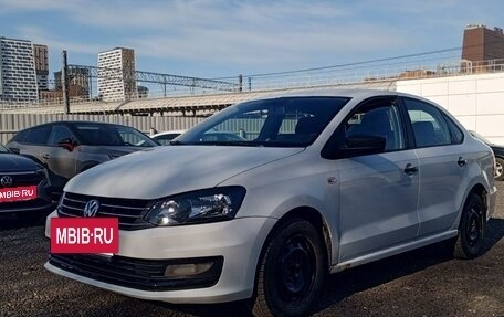 Volkswagen Polo VI (EU Market), 2018 год, 430 000 рублей, 2 фотография