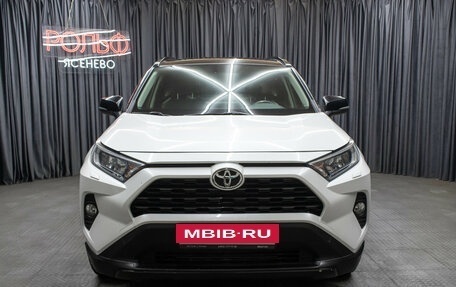 Toyota RAV4, 2020 год, 3 398 000 рублей, 2 фотография