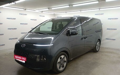Hyundai Staria, 2023 год, 5 688 000 рублей, 2 фотография