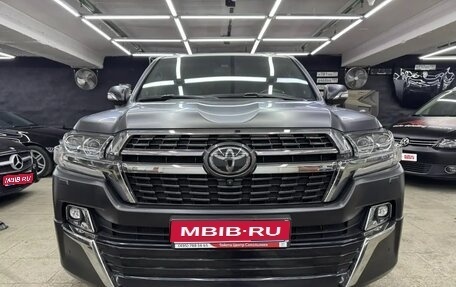 Toyota Land Cruiser 200, 2021 год, 9 800 000 рублей, 1 фотография