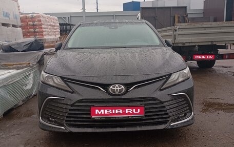 Toyota Camry, 2022 год, 3 850 000 рублей, 1 фотография