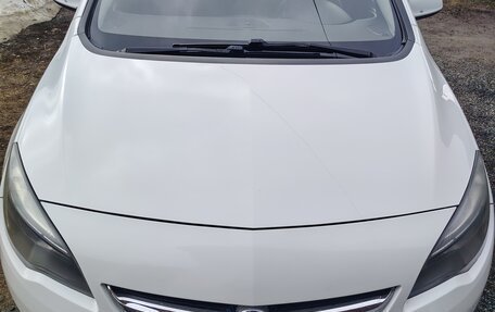 Opel Astra J, 2013 год, 695 000 рублей, 1 фотография