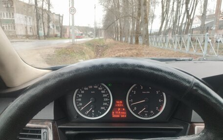 BMW 5 серия, 2004 год, 880 000 рублей, 15 фотография