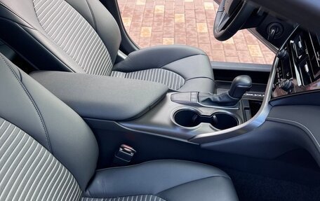 Toyota Camry, 2022 год, 3 100 000 рублей, 10 фотография