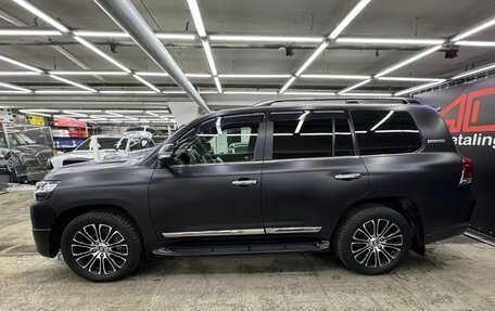 Toyota Land Cruiser 200, 2021 год, 9 800 000 рублей, 4 фотография