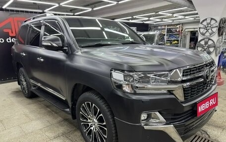 Toyota Land Cruiser 200, 2021 год, 9 800 000 рублей, 2 фотография