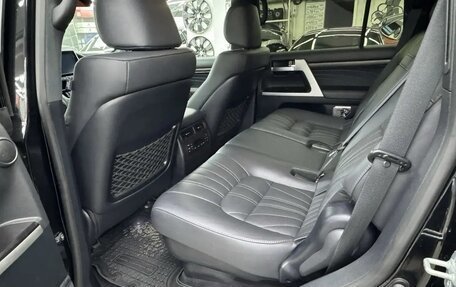 Toyota Land Cruiser 200, 2021 год, 9 800 000 рублей, 8 фотография