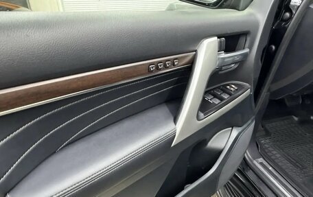 Toyota Land Cruiser 200, 2021 год, 9 800 000 рублей, 11 фотография