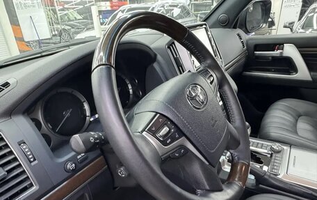 Toyota Land Cruiser 200, 2021 год, 9 800 000 рублей, 20 фотография