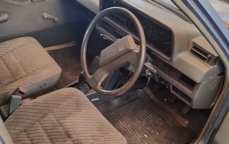 Mazda Familia, 1985 год, 65 000 рублей, 4 фотография