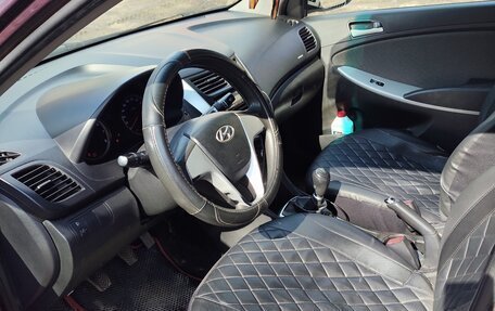 Hyundai Solaris II рестайлинг, 2013 год, 499 999 рублей, 17 фотография