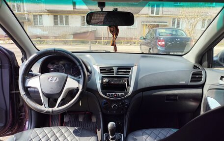 Hyundai Solaris II рестайлинг, 2013 год, 499 999 рублей, 23 фотография