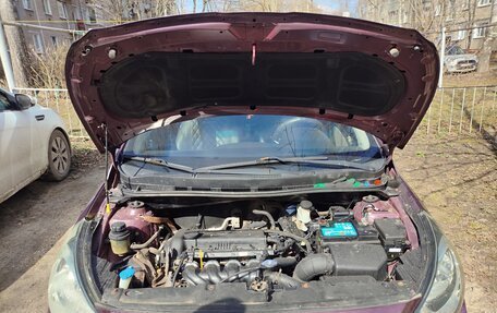 Hyundai Solaris II рестайлинг, 2013 год, 499 999 рублей, 28 фотография