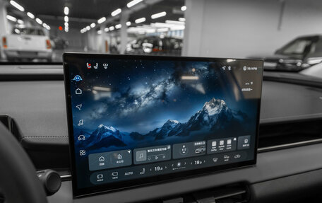 Toyota RAV4, 2025 год, 4 680 000 рублей, 16 фотография