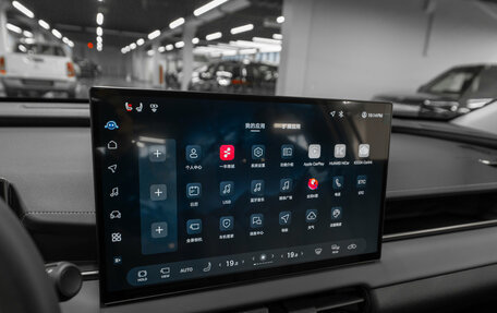 Toyota RAV4, 2025 год, 4 680 000 рублей, 18 фотография