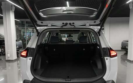 Toyota RAV4, 2025 год, 4 680 000 рублей, 26 фотография