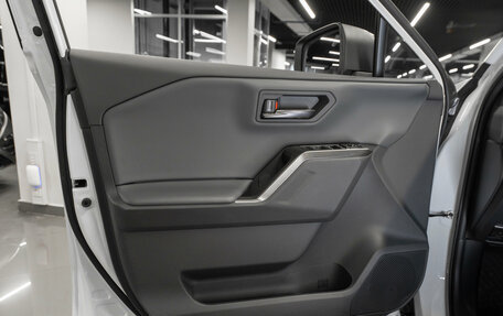 Toyota RAV4, 2025 год, 4 680 000 рублей, 23 фотография