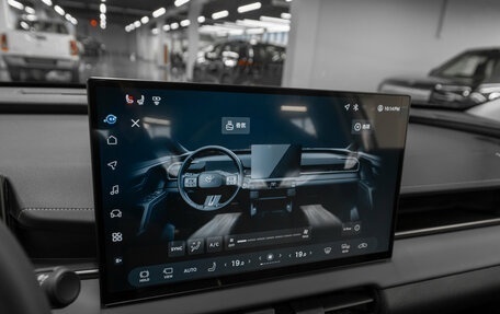 Toyota RAV4, 2025 год, 4 680 000 рублей, 19 фотография