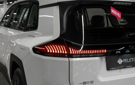 Toyota RAV4, 2025 год, 4 680 000 рублей, 30 фотография