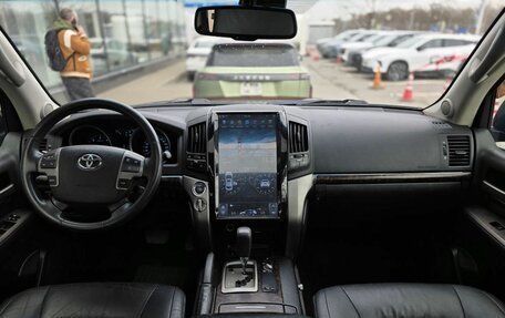 Toyota Land Cruiser 200, 2011 год, 2 650 000 рублей, 11 фотография