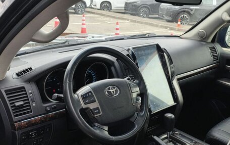 Toyota Land Cruiser 200, 2011 год, 2 650 000 рублей, 17 фотография