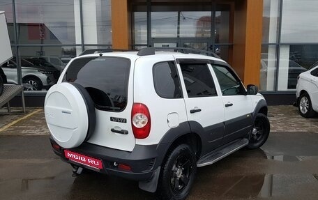 Chevrolet Niva I рестайлинг, 2017 год, 799 000 рублей, 5 фотография
