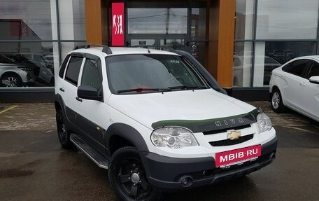 Chevrolet Niva I рестайлинг, 2017 год, 799 000 рублей, 3 фотография